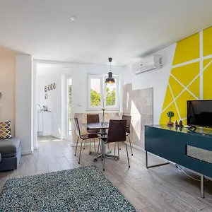 Designer Flats In Lapa By Lovelystay , Lisboa Portugal